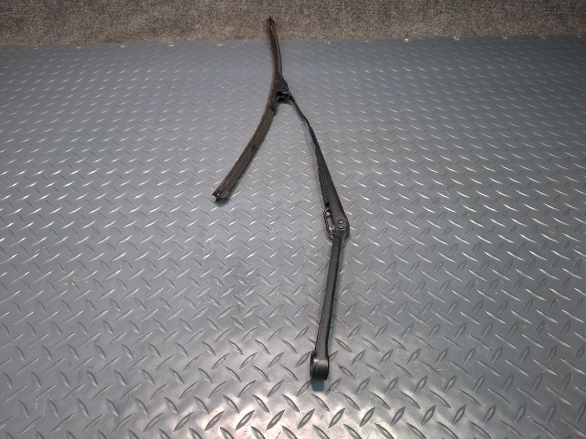 02-05 Ford Thunderbird Set of 2 Front Left & Right Wiper Arm OEM