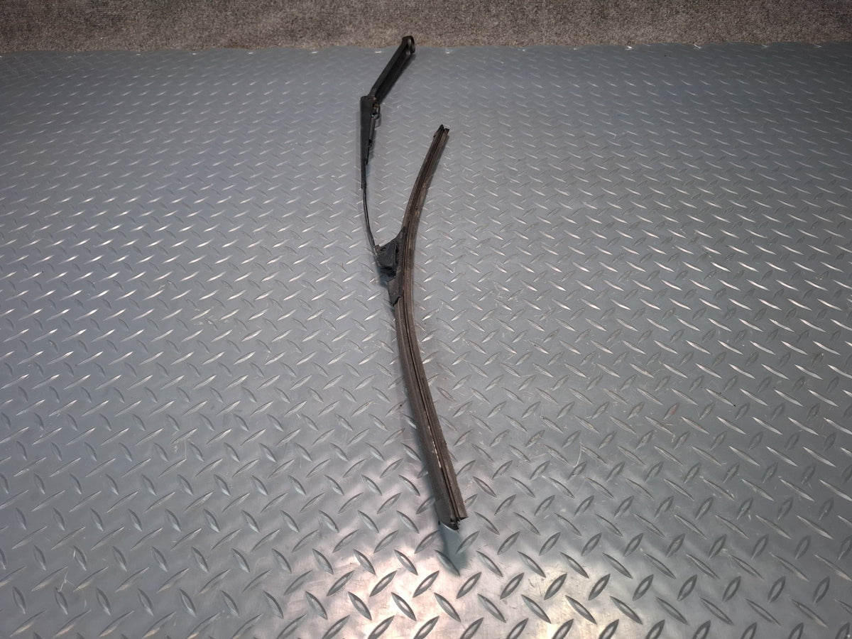 02-05 Ford Thunderbird Set of 2 Front Left & Right Wiper Arm OEM