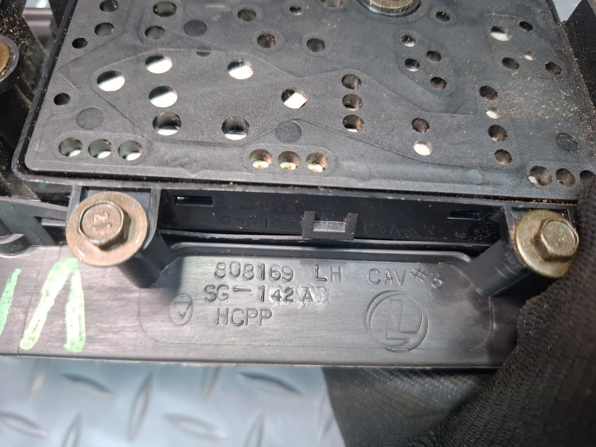 2003-2007 Hummer H2 Front Left Driver Side Seat Adjust Control Switch