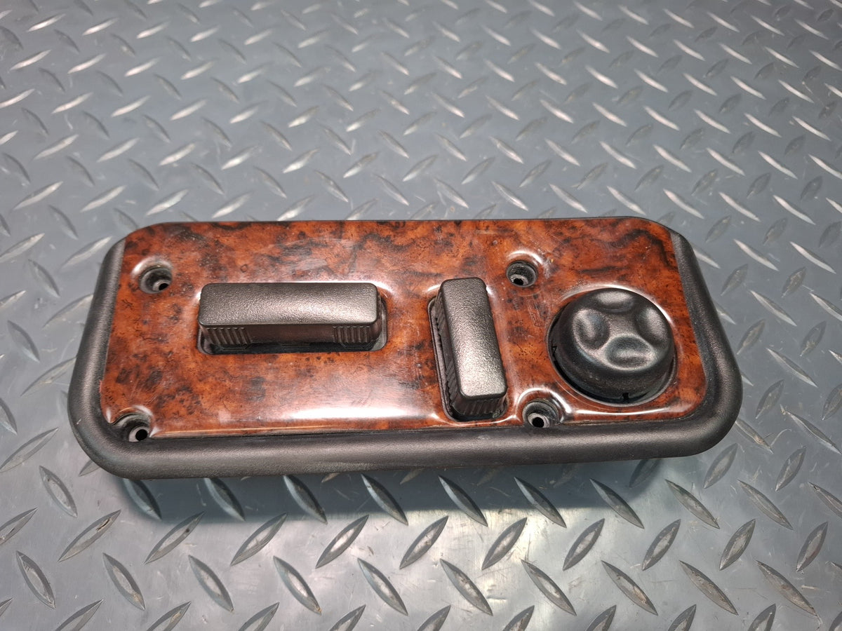 2003-2007 Hummer H2 Front Right Pass Side Seat Adjust Control Switch
