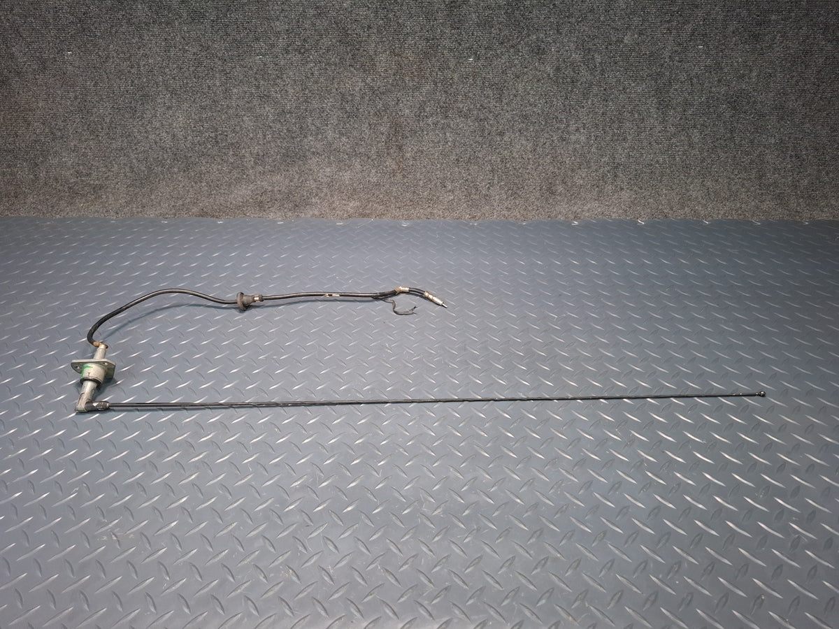 2003-2007 Hummer H2 Radio Antenna Assembly