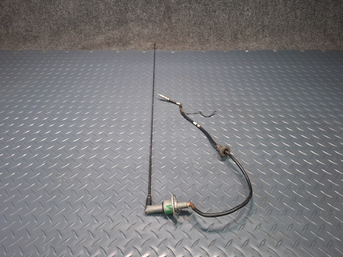 2003-2007 Hummer H2 Radio Antenna Assembly