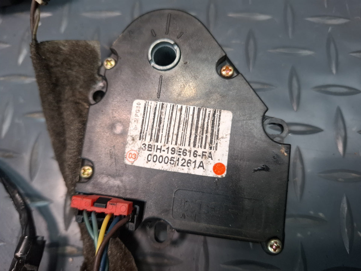 2003-2009 Hummer H2 Hvac A/C Air Heater Flap Door Actuator Motor Wiring Set