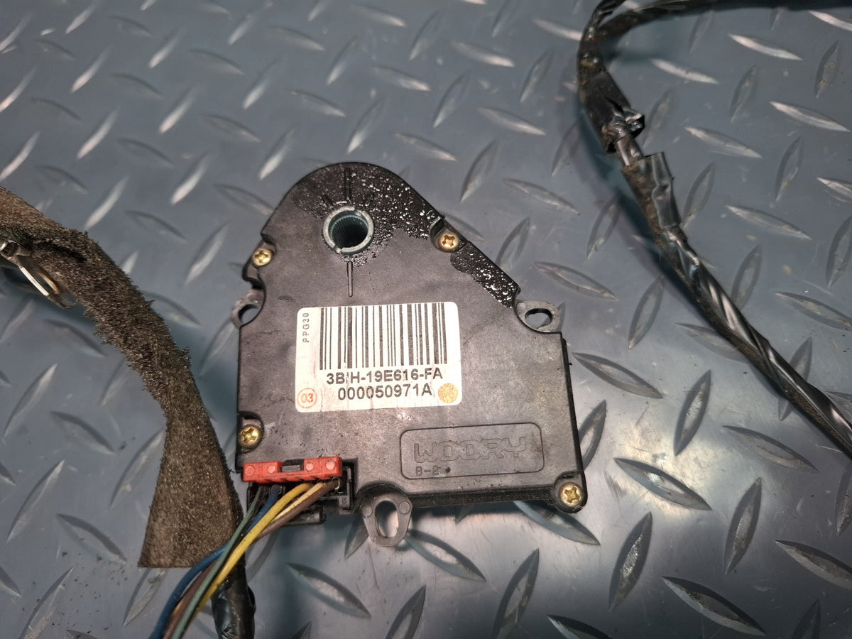 2003-2009 Hummer H2 Hvac A/C Air Heater Flap Door Actuator Motor Wiring Set