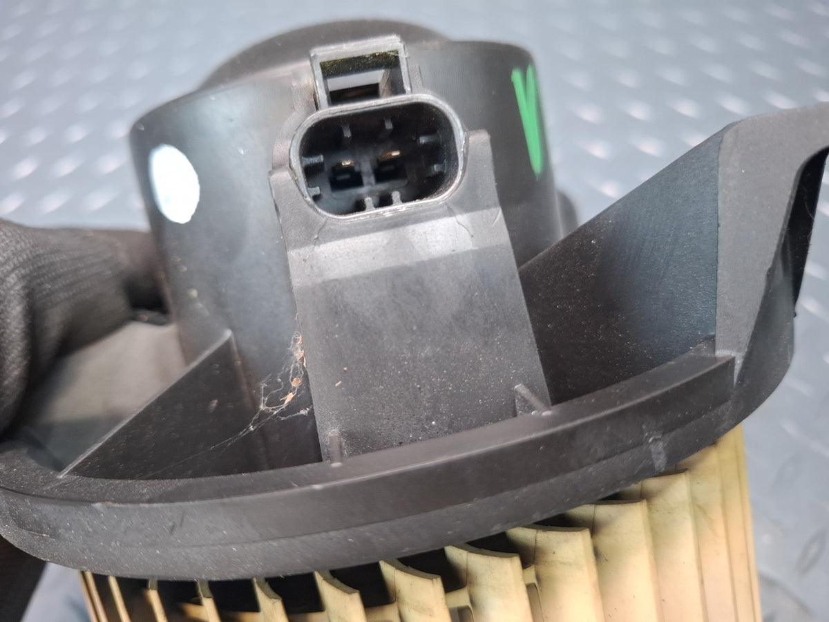 2003-2007 Hummer H2 A/C Heater Blower Motor Fan