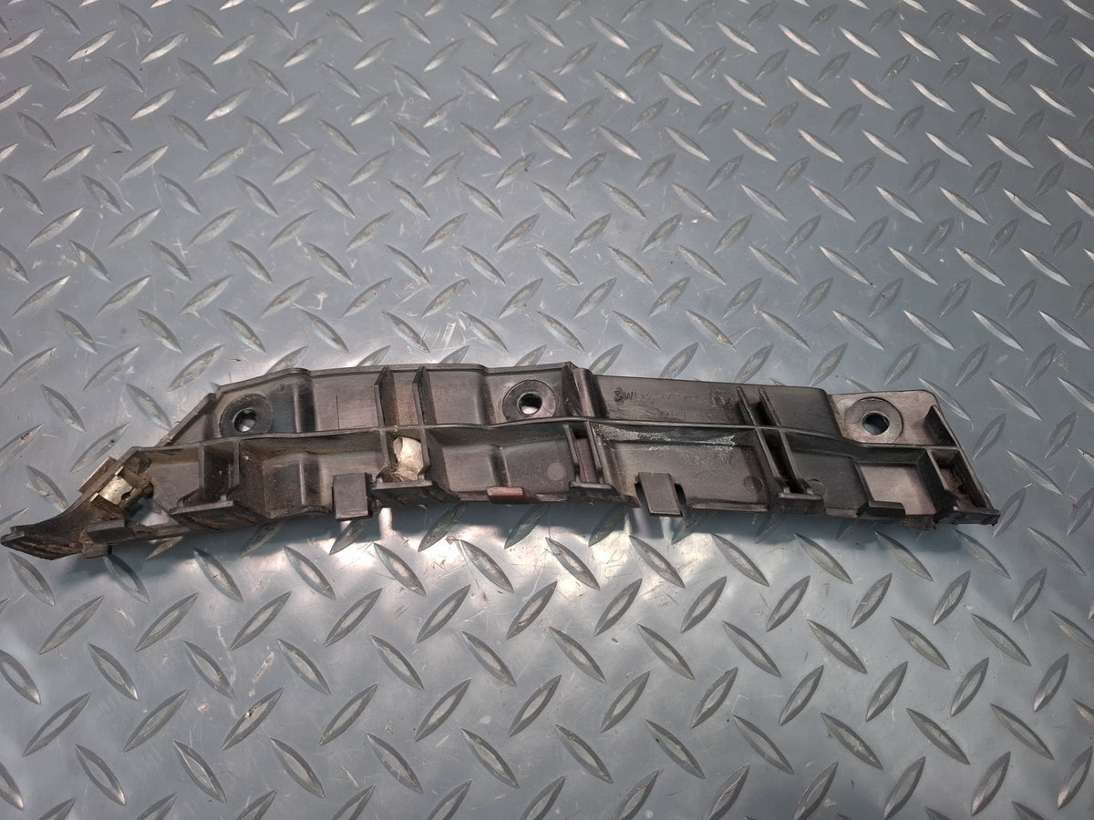 02-05 Ford Thunderbird Front Left Bumper Mount Bracket Support Damaged