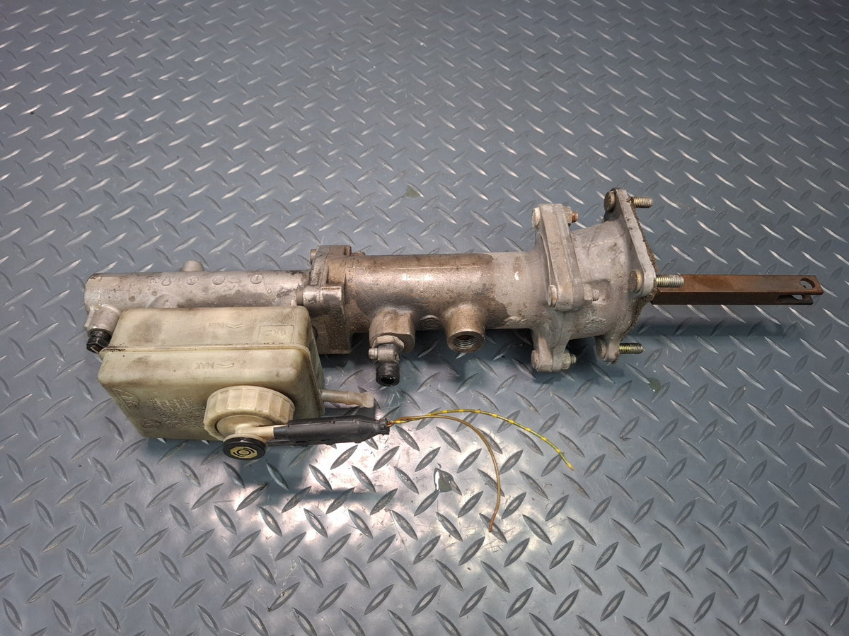 1994-1997 BMW E31 840Ci M62 Brake Master Cylinder w Fluid Reservoir Tank