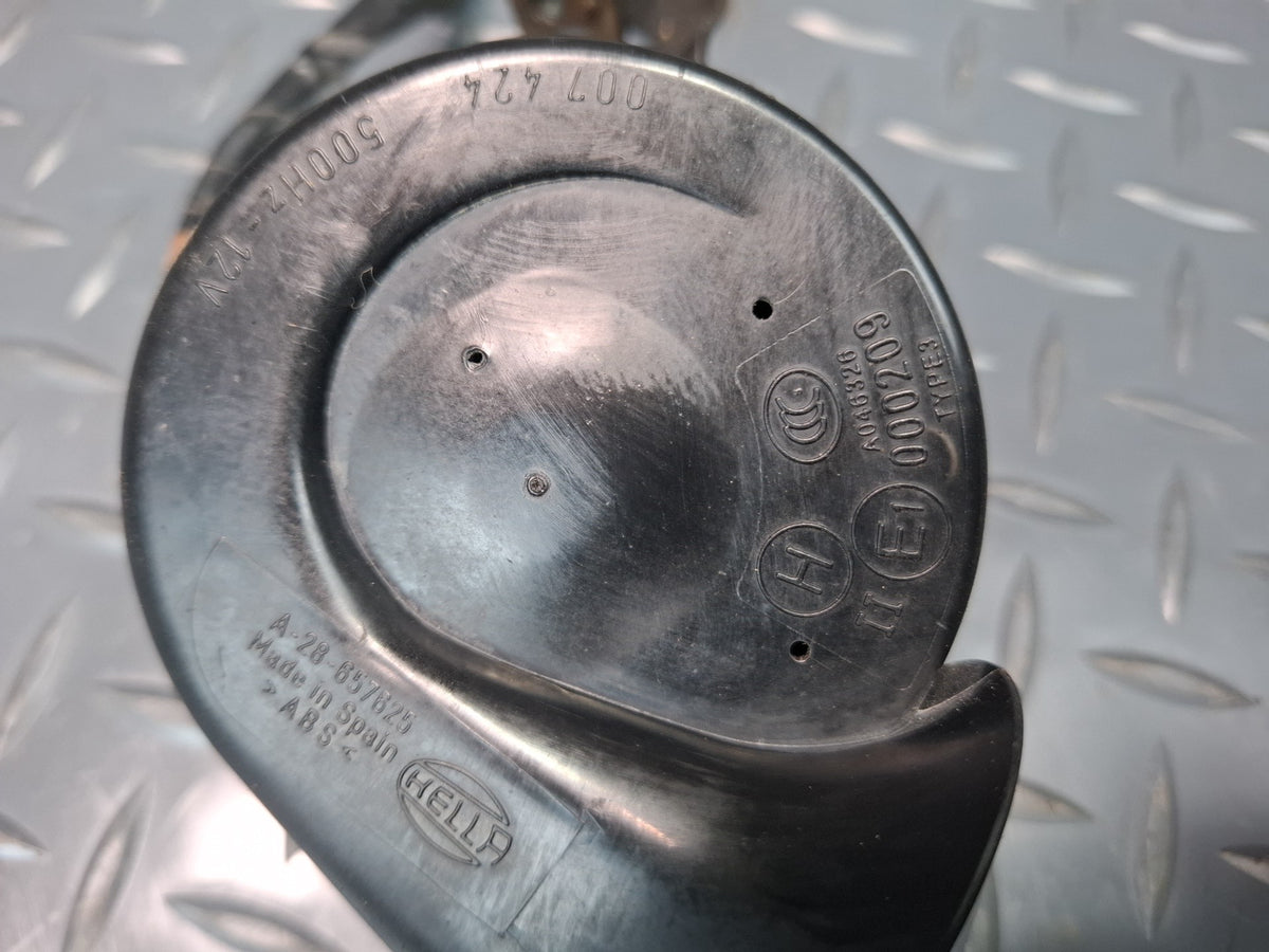 1994-1997 BMW E31 840Ci High & Low Tone Note Pitch Horn Signal Set of 2