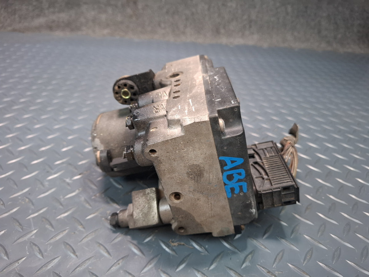 1994-1997 BMW E31 840Ci Anti Lock Brake ABS Pump Module