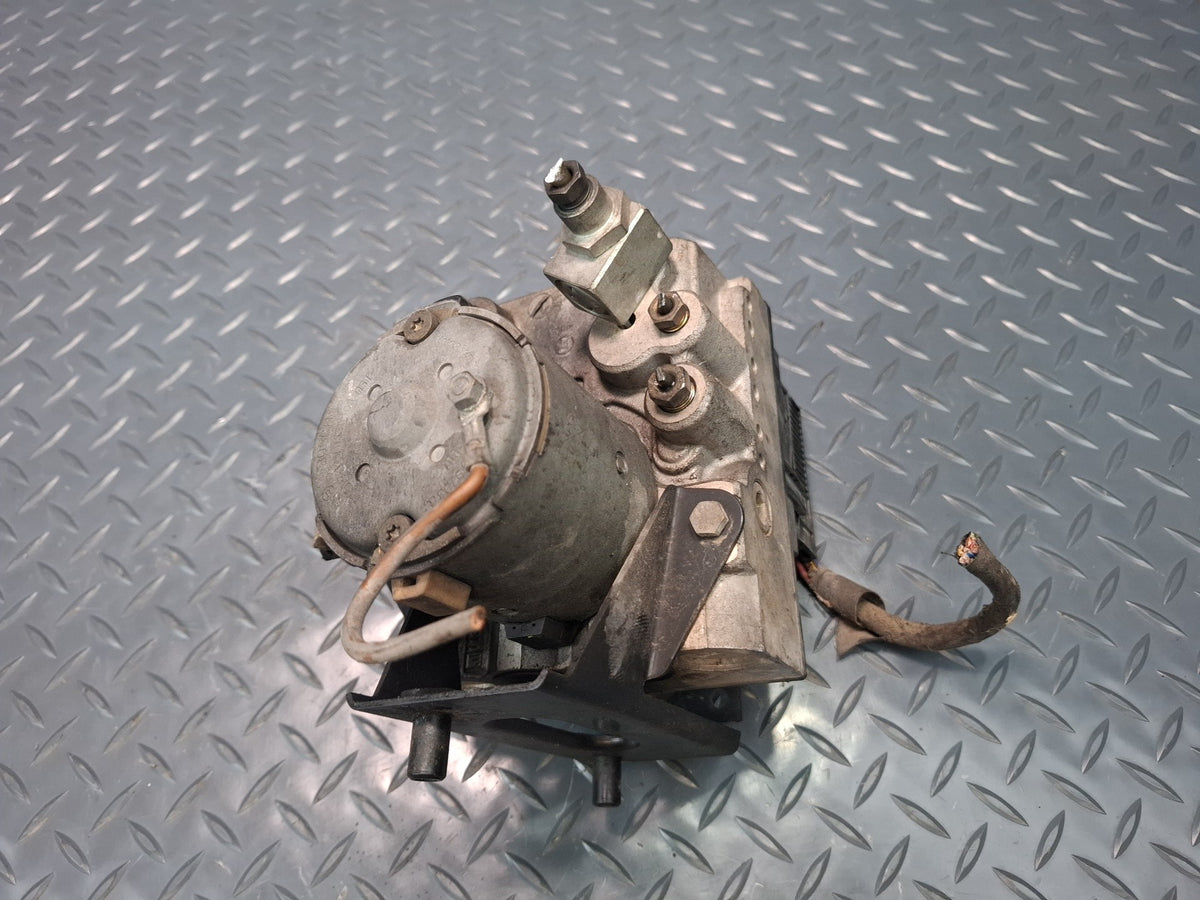 1994-1997 BMW E31 840Ci Anti Lock Brake ABS Pump Module