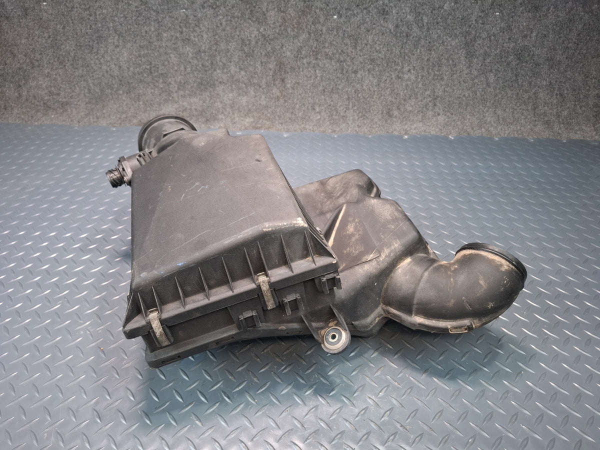 1994-1997 BMW E31 840Ci M62 Air Intake Cleaner Filter Box w MAF Sensor