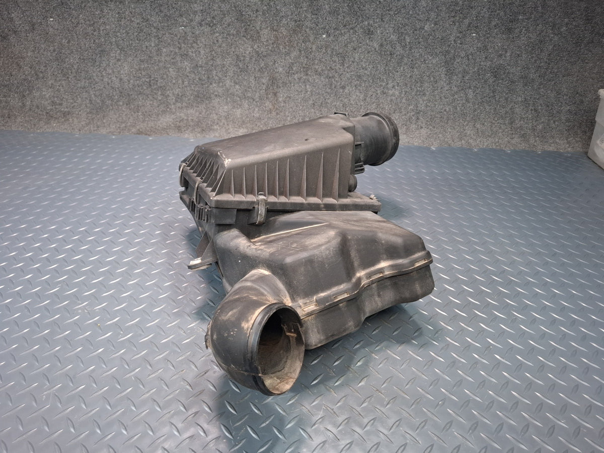 1994-1997 BMW E31 840Ci M62 Air Intake Cleaner Filter Box w MAF Sensor