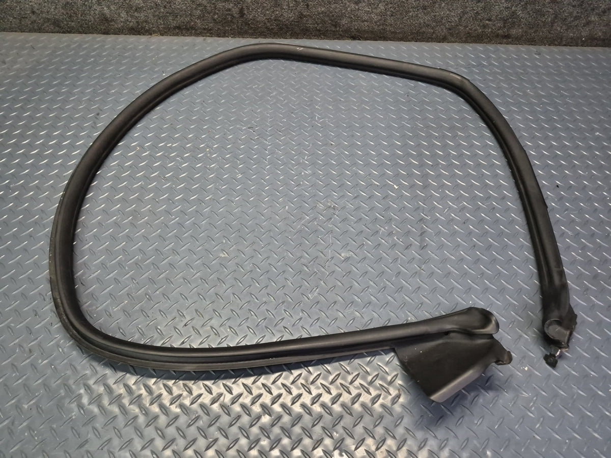 02-05 Ford Thunderbird Set of 2 Left & Right Door Weatherstrip Seal OEM