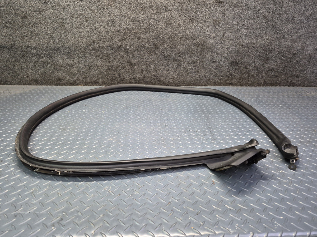 02-05 Ford Thunderbird Set of 2 Left & Right Door Weatherstrip Seal OEM