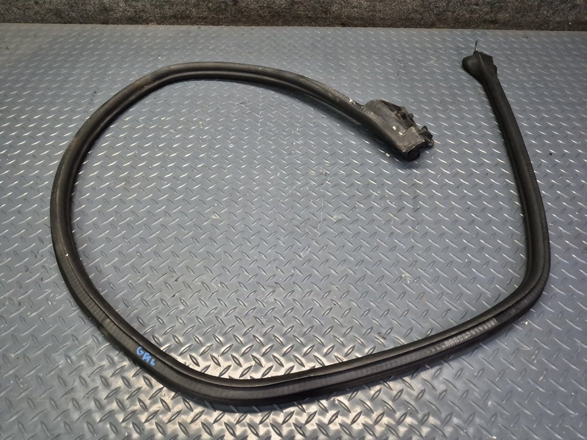 02-05 Ford Thunderbird Set of 2 Left & Right Door Weatherstrip Seal OEM