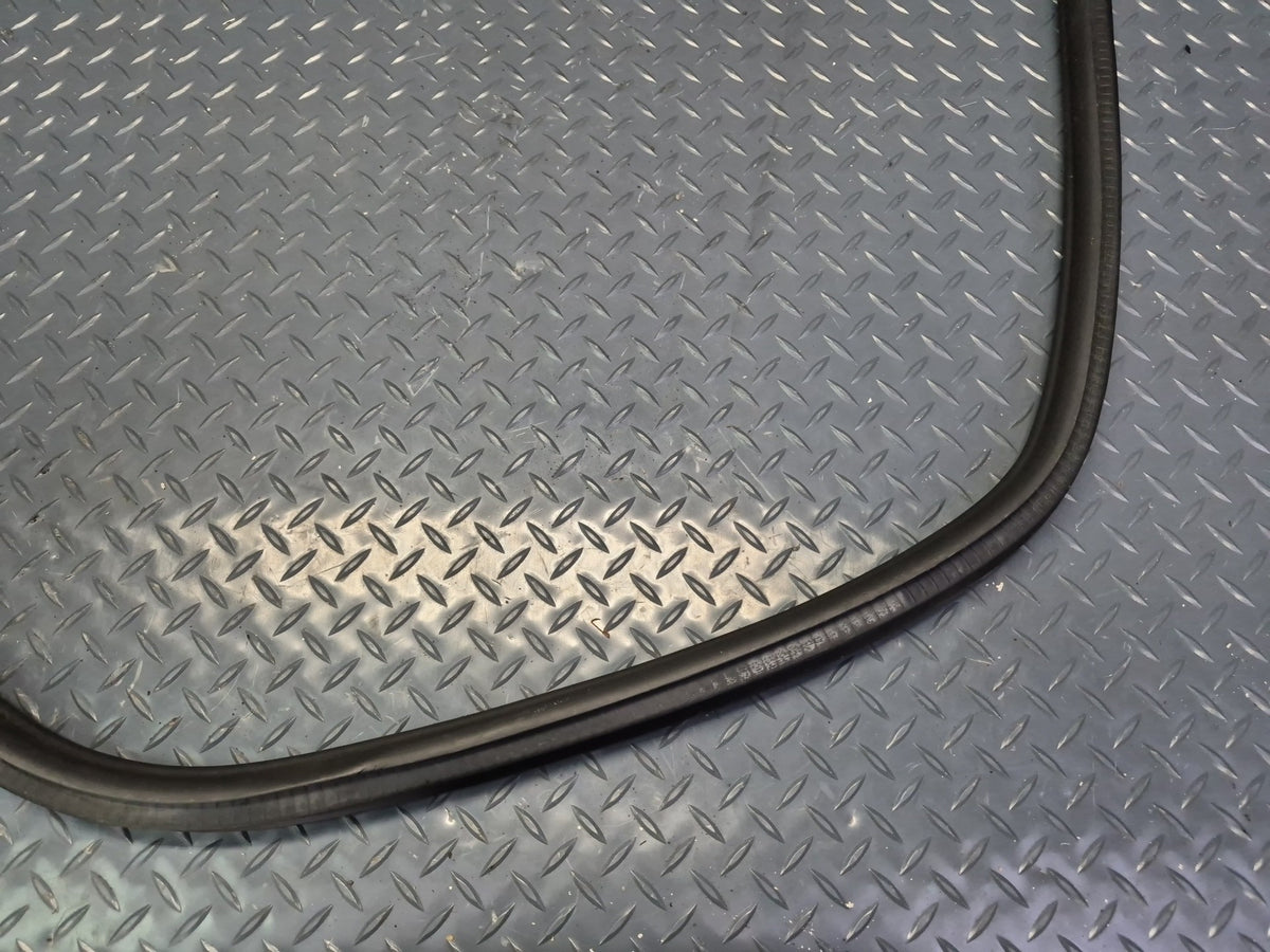 02-05 Ford Thunderbird Set of 2 Left & Right Door Weatherstrip Seal OEM