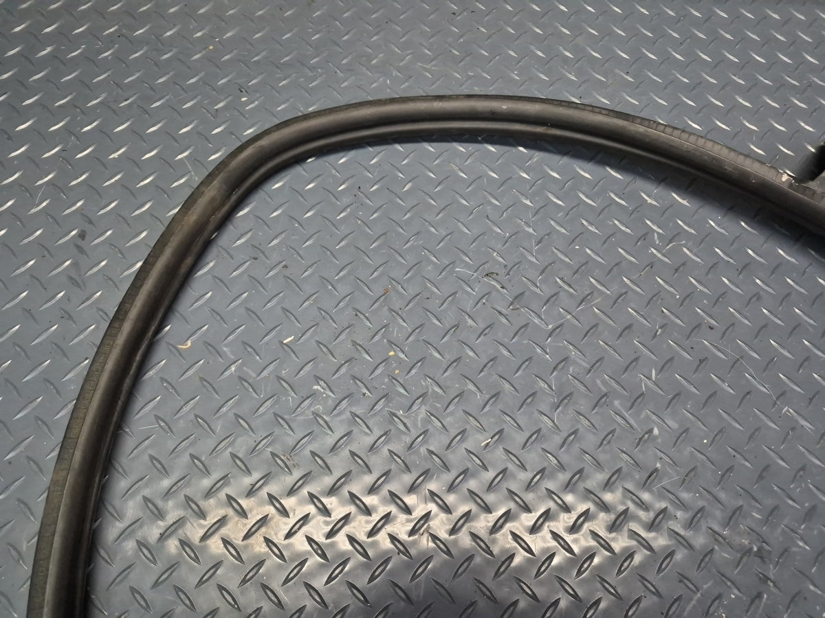02-05 Ford Thunderbird Set of 2 Left & Right Door Weatherstrip Seal OEM