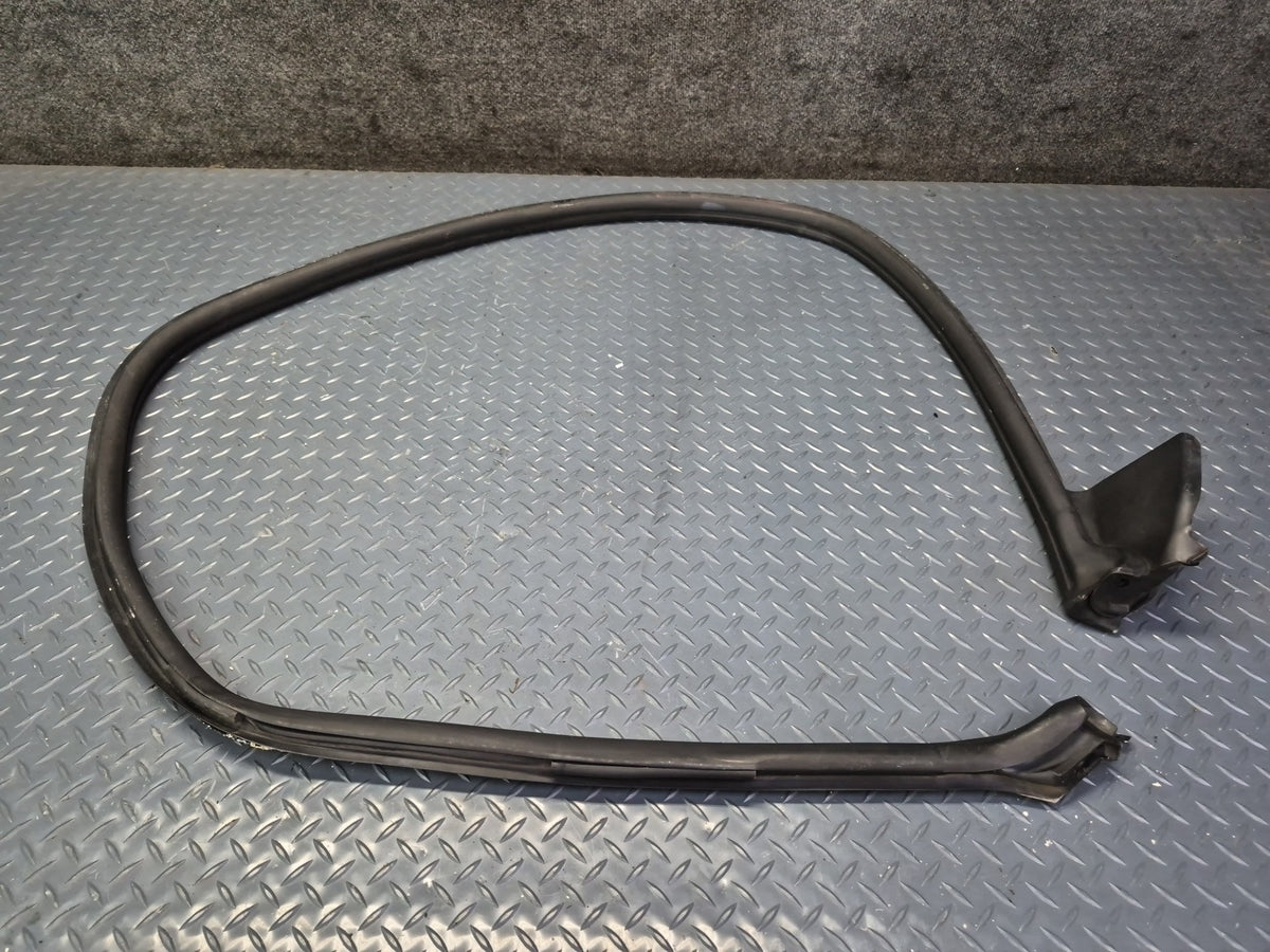 02-05 Ford Thunderbird Set of 2 Left & Right Door Weatherstrip Seal OEM