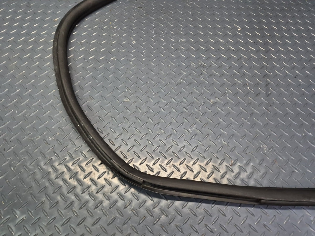 02-05 Ford Thunderbird Set of 2 Left & Right Door Weatherstrip Seal OEM