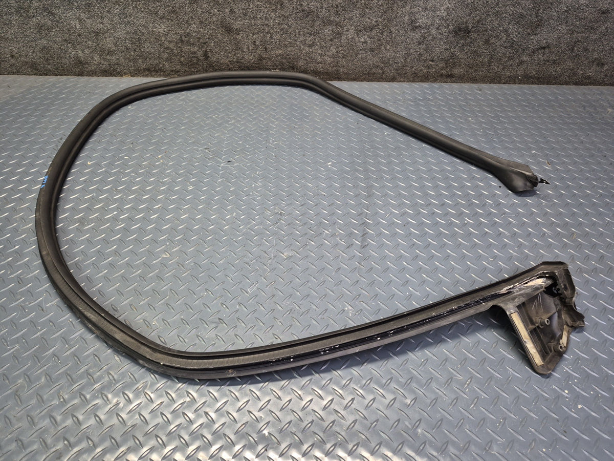 02-05 Ford Thunderbird Set of 2 Left & Right Door Weatherstrip Seal OEM