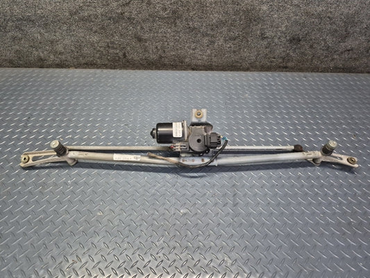 2003-2007 Hummer H2 Front Windshield Wiper Transmission Linkage w Motor 15252855