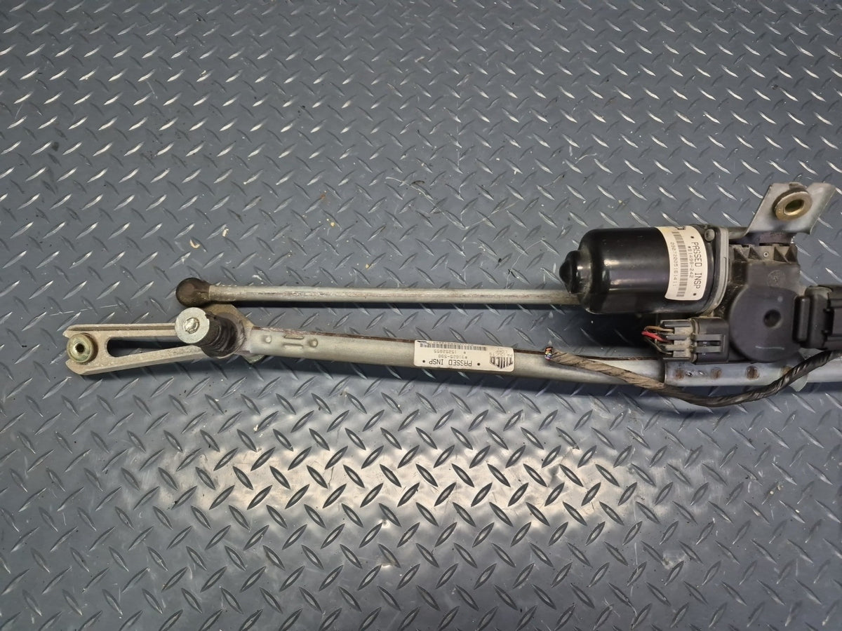 2003-2007 Hummer H2 Front Windshield Wiper Transmission Linkage w Motor 15252855