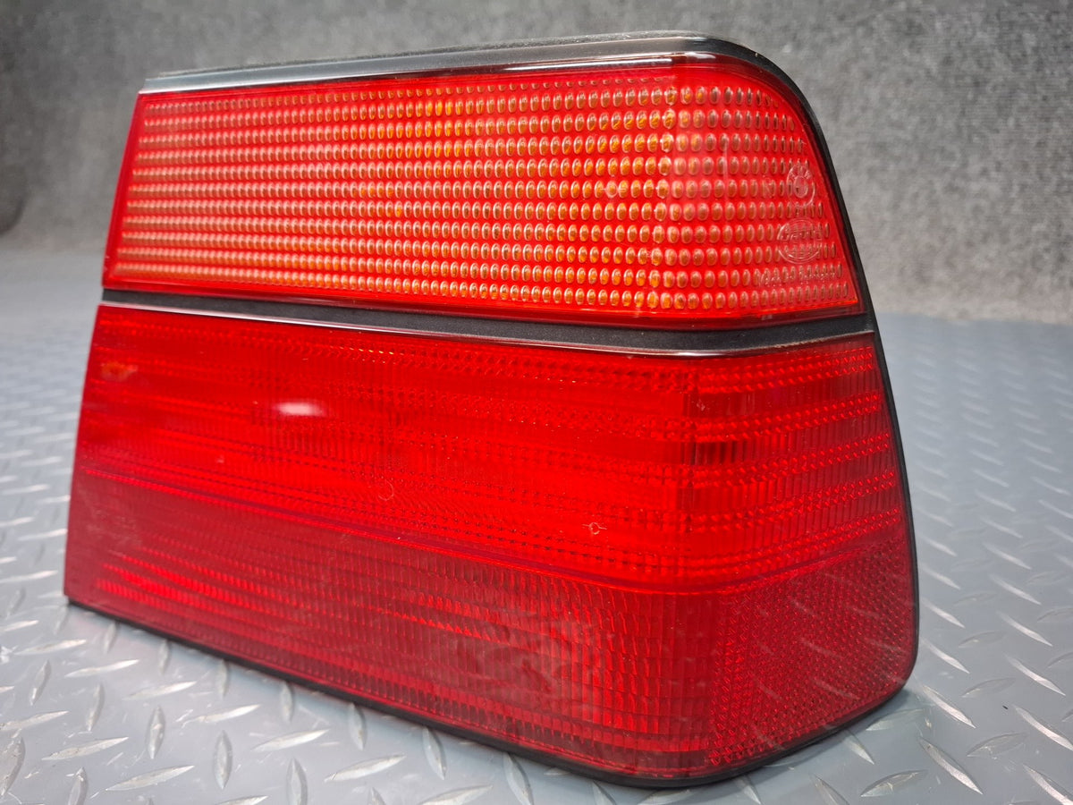 1994-1997 BMW E31 840Ci Rear Right Outer Tail Light Lamp 8354270