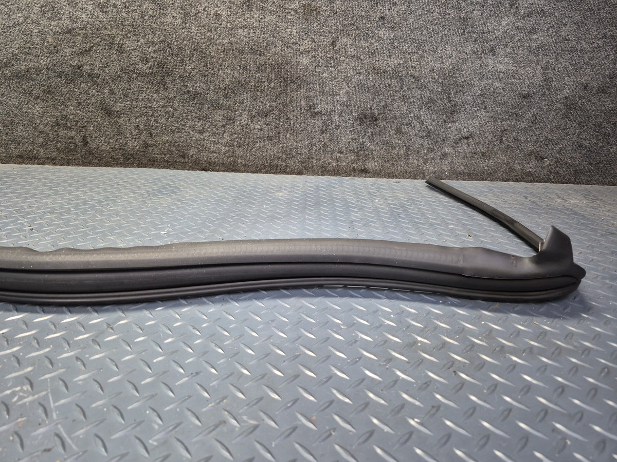 02-05 Ford Thunderbird Front Windshield Weatherstrip Seal OEM