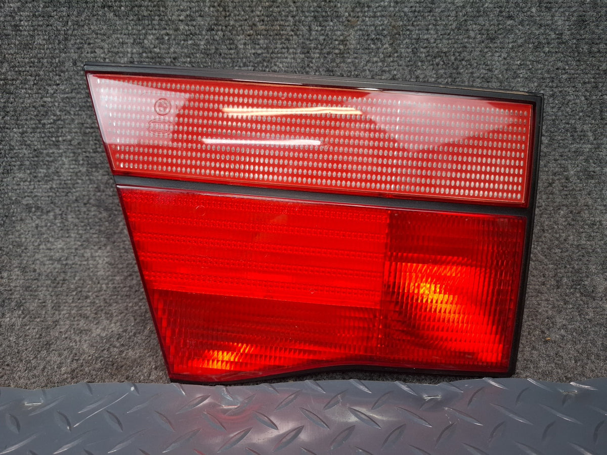 1994-1997 BMW E31 840Ci Rear Left Inner Trunk Lid Tail Light Lamp 1383375