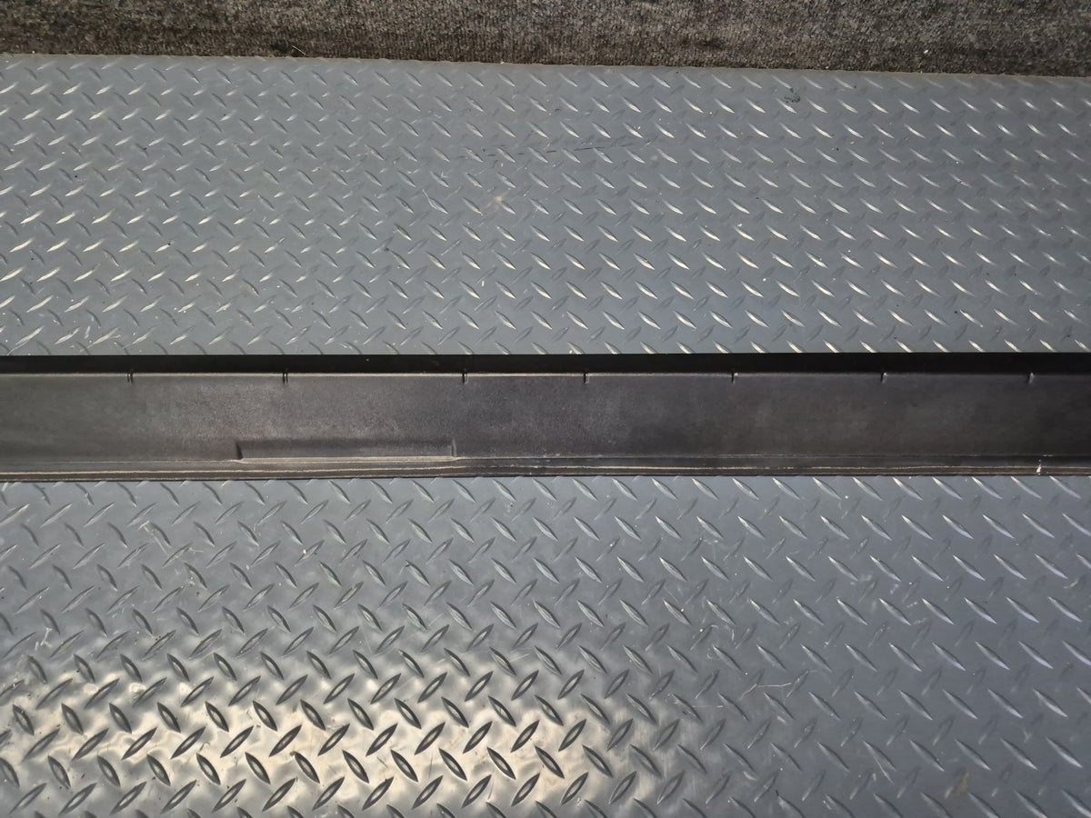 2003-2009 Hummer H2 Front Right Pass Side Roof Rack Rail Cover Molding