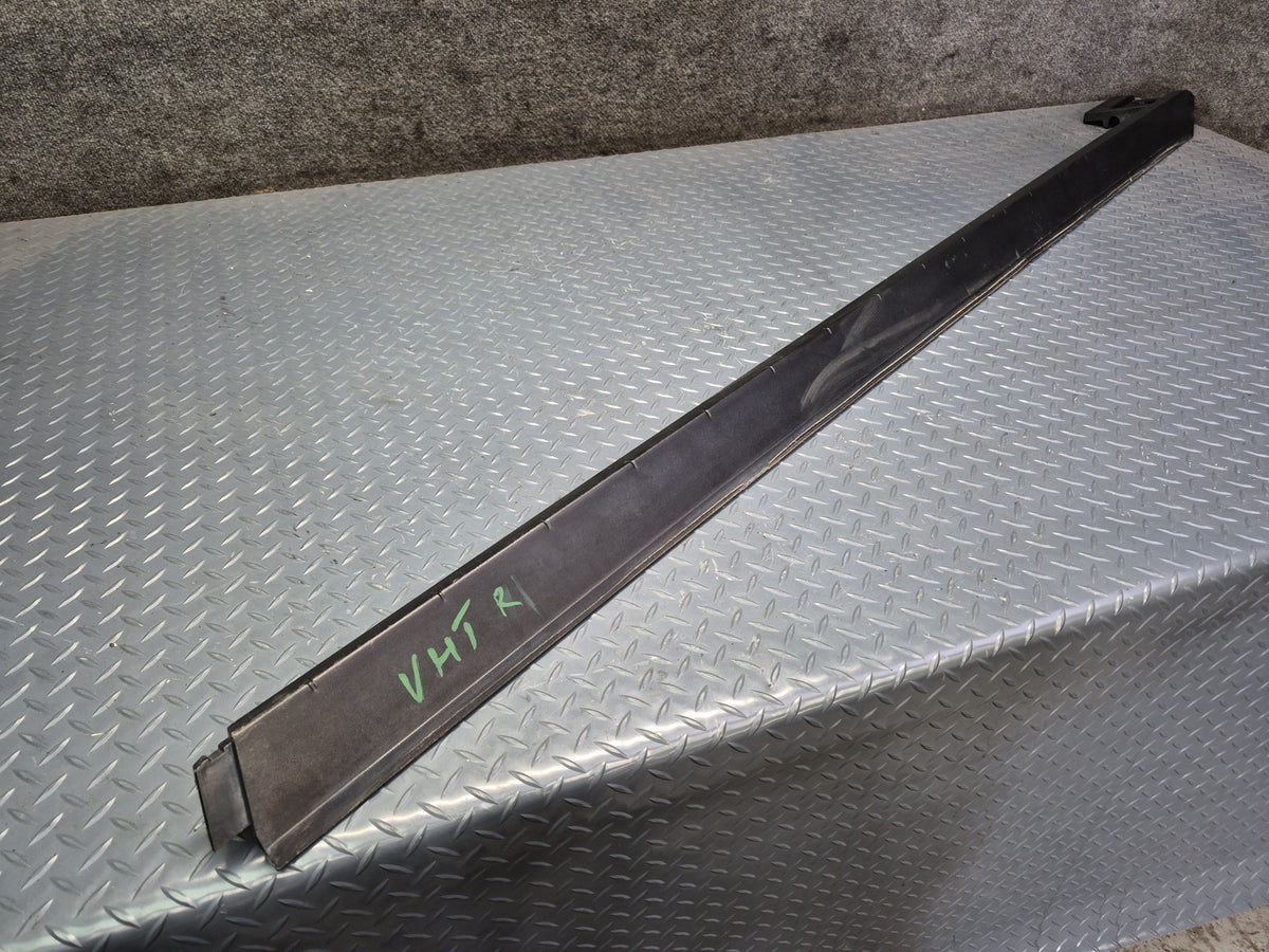 2003-2009 Hummer H2 Front Right Pass Side Roof Rack Rail Cover Molding