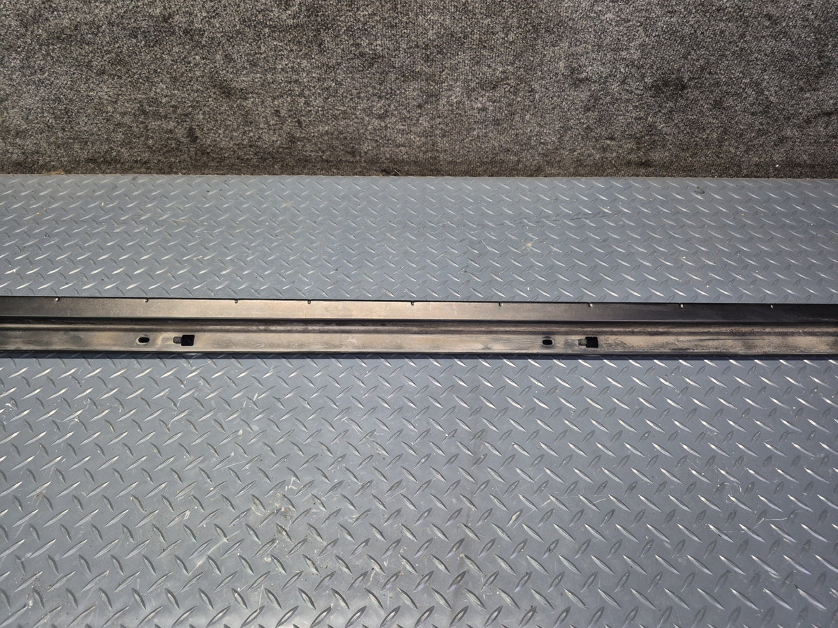 2003-2009 Hummer H2 Front Right Pass Side Roof Rack Rail Cover Molding