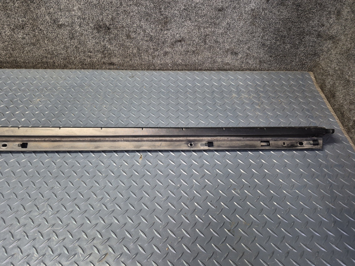 2003-2009 Hummer H2 Front Right Pass Side Roof Rack Rail Cover Molding