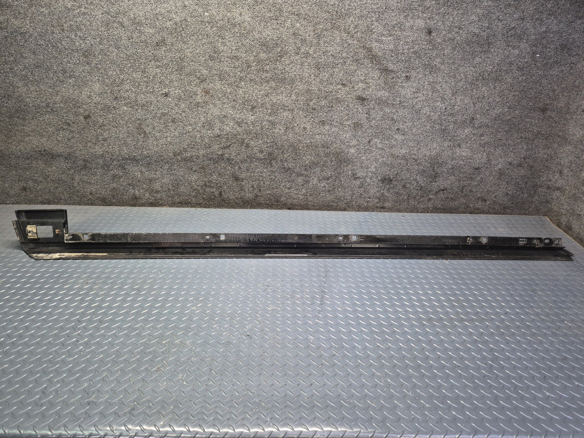 2003-2009 Hummer H2 Front Right Pass Side Roof Rack Rail Cover Molding