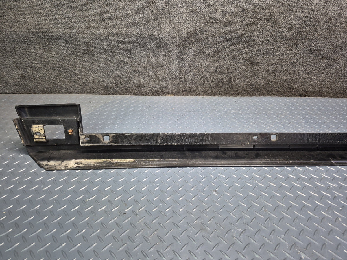 2003-2009 Hummer H2 Front Right Pass Side Roof Rack Rail Cover Molding