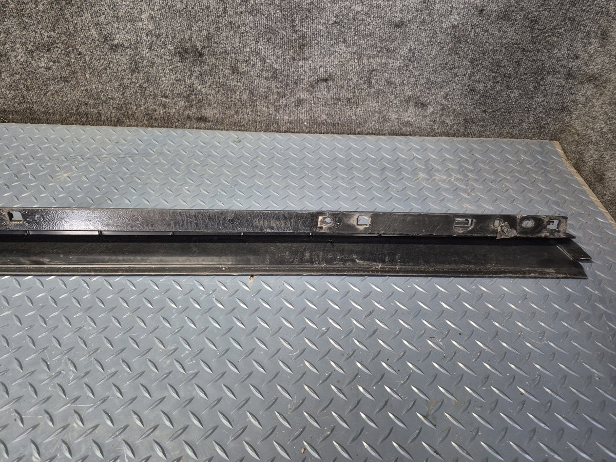 2003-2009 Hummer H2 Front Right Pass Side Roof Rack Rail Cover Molding