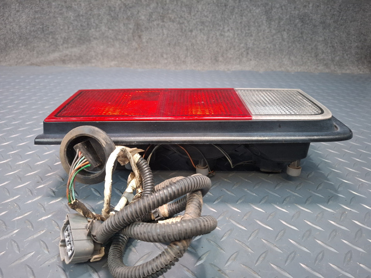 2005-2009 Hummer H2 Rear Left Driver Side Tail Light Lamp