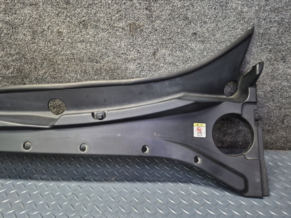 02-05 Ford Thunderbird Front Windshield Wiper Cowl Vent Trim Panel OEM