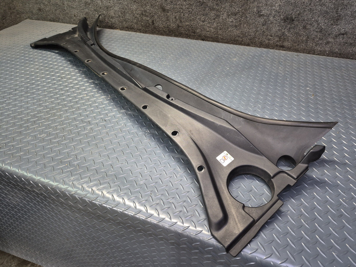 02-05 Ford Thunderbird Front Windshield Wiper Cowl Vent Trim Panel OEM