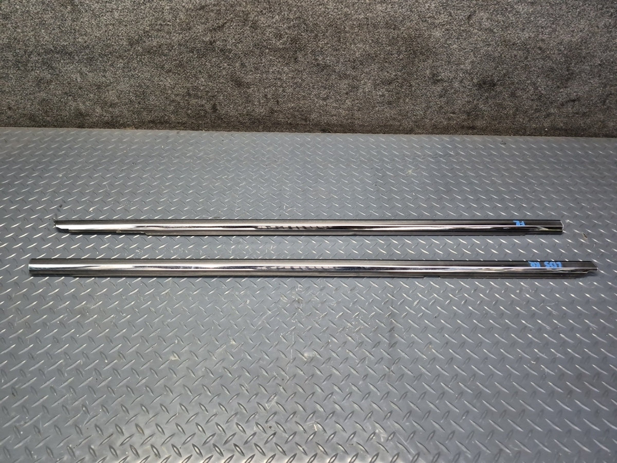01-06 Lexus UCF30L LS430 Front & Rear Right Door Weatherstrip Molding Set OEM
