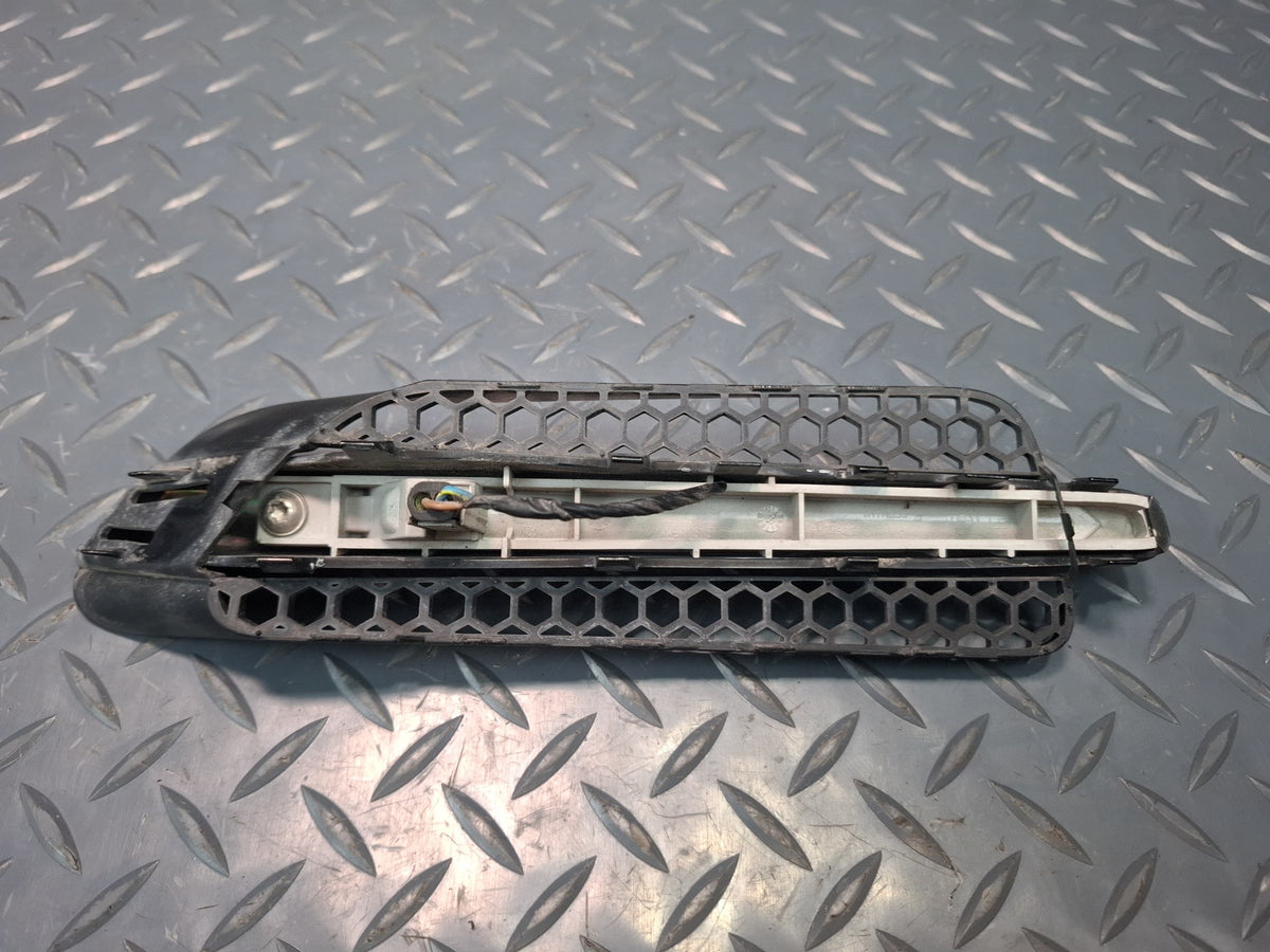 2008-2011 BMW E90 M3 Front Left Fender Marker Light Lamp w Grille