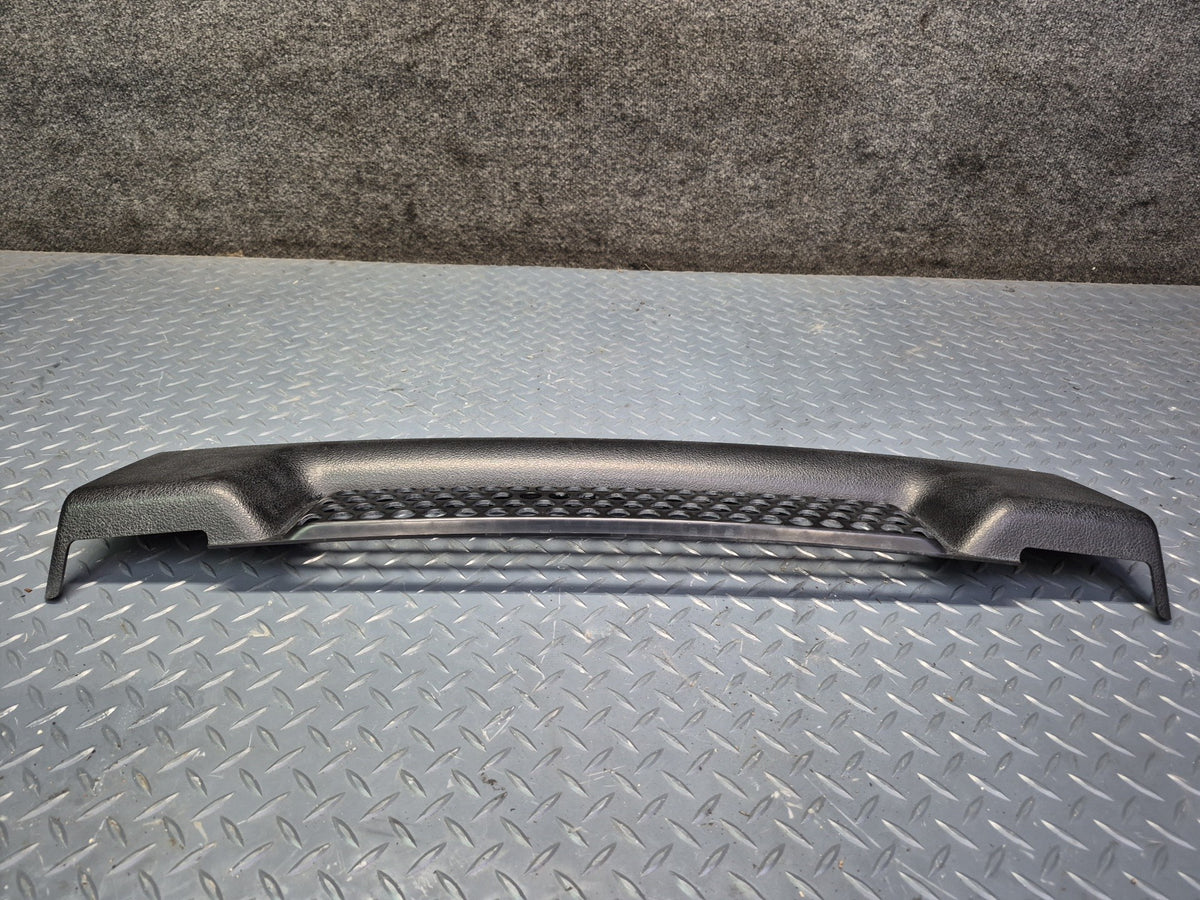 2003-2007 Hummer H2 Front Bumper Radiator Lower Grille Molding 15078155