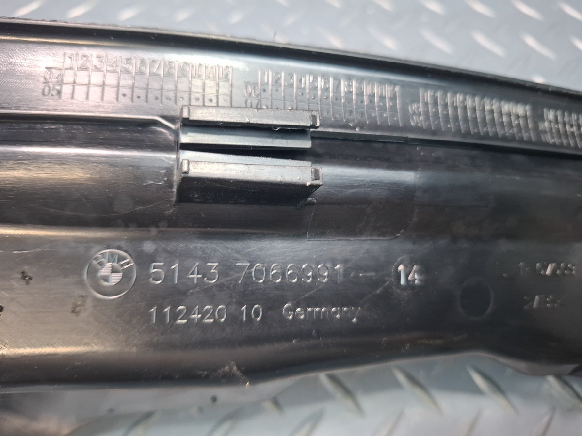 2008-2011 BMW E90 M3 Rear Left & Right Door Scuff Sill Plate Trim Panel Set of 2