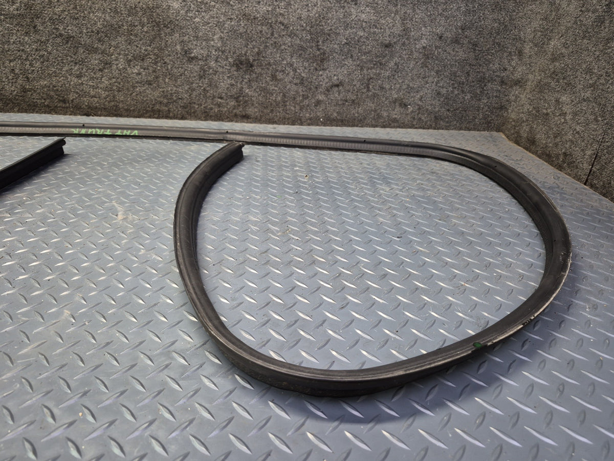2003-2009 Hummer H2 Rear Trunk Tailgate Lift Gate Weather Strip Rubber Seal