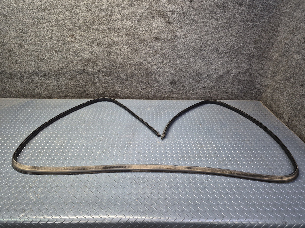 2003-2009 Hummer H2 Rear Trunk Tailgate Lift Gate Weather Strip Rubber Seal