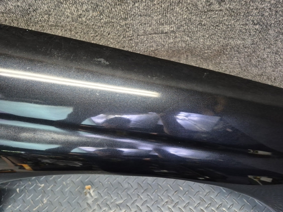 1994-1997 BMW E31 840Ci Front Right Fender Shell Cover Panel Schwarz Damaged
