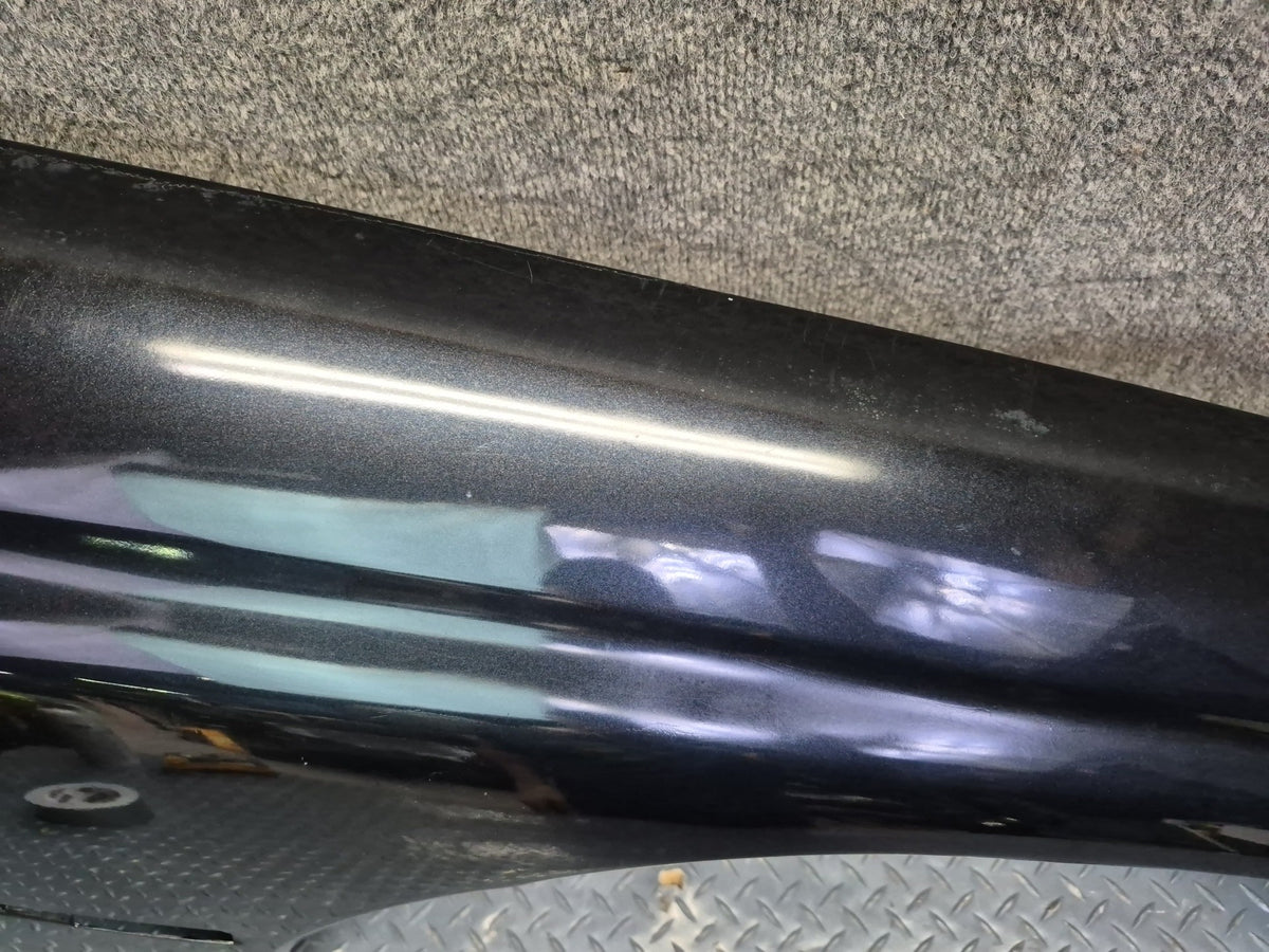 1994-1997 BMW E31 840Ci Front Right Fender Shell Cover Panel Schwarz Damaged