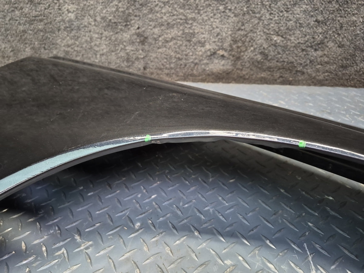 1994-1997 BMW E31 840Ci Front Right Fender Shell Cover Panel Schwarz Damaged