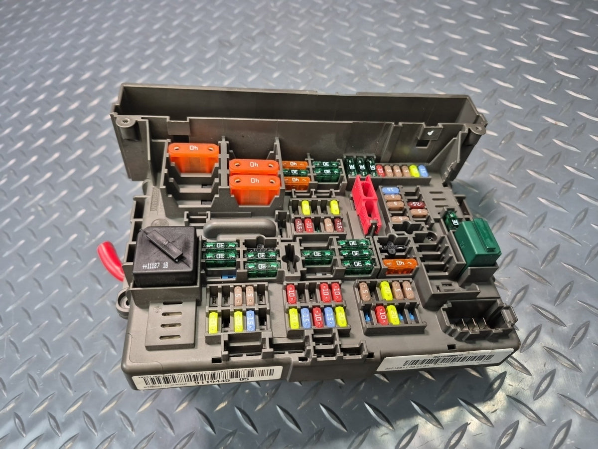 2008-2011 BMW E90 M3 Front Power Distribution Fuse Relay Box Module 9119445