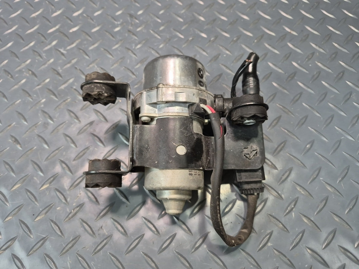 2008-2013 BMW E90 E92 E93 M3 Brake Booster Vacuum Pump 2283333